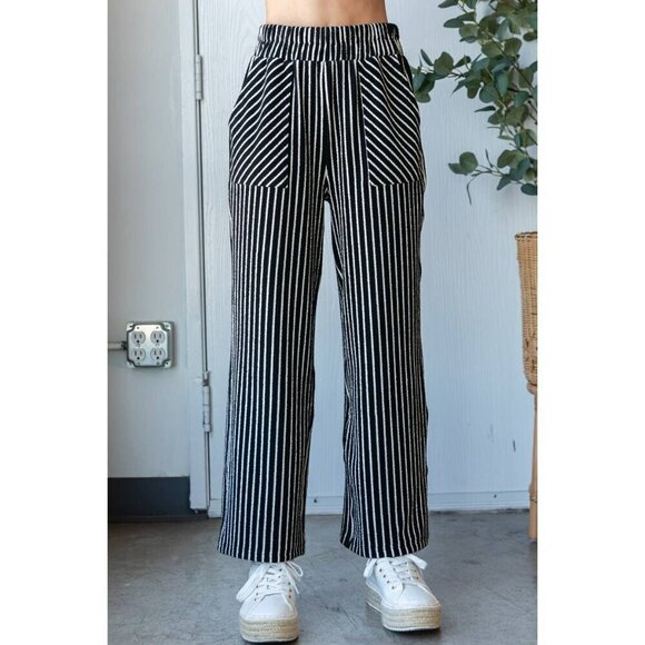 Stripe Texture Knit Front Pocket Long Pants - Picture 5 of 15
